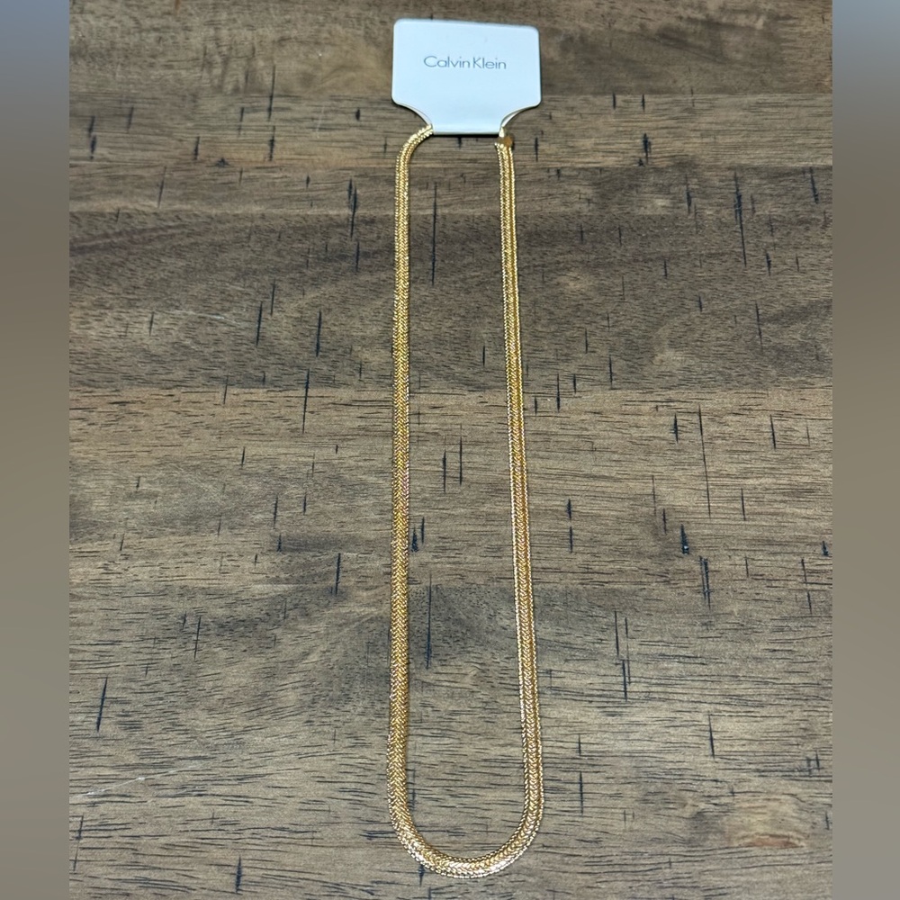 CK14. CALVIN KLEIN Gold-Tone Serpentine Chain Necklace 22” NEW